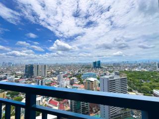 Air residences makati with balcony city lights view - Manila - 5