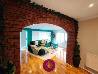 Contractors, Relocators, Free Parking, WIFI, SMART TVs - Marston Green - 8