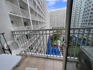 Studio Units at Shore Residences Condo MOA Complex near Airport - Manila - 1