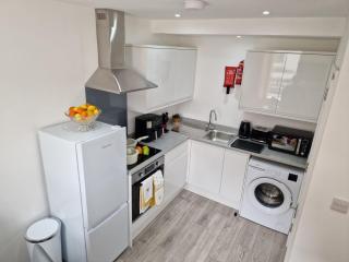 12 B Market Street - Watford - 7