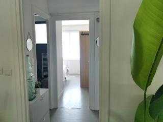 T2 centre-ville avec balcon, 1 chambre, 2 pers, climatisation, parking libre et gratuit - Lorient - 2