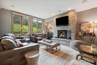 Highlands Slopeside 214 by East West Hospitality - 2