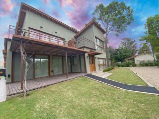 Elegant Getaway Complex in Villa Amancay Calamuchita - 2