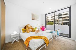 Modern Toy style APT at heart Kogarah - Sidney - 0
