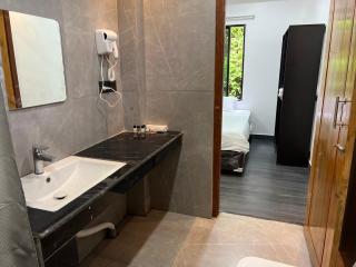 Comfort Stay Villa - 1