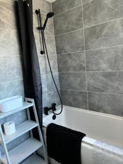 Stylish 3 bedroom house - Whitchurch - 4