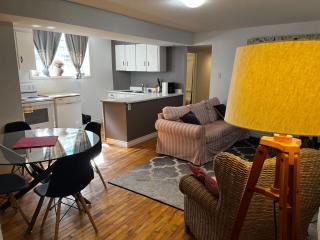 Inglis Heritage Cozy 2-Bedroom near Waterfront & Dining, Unit D - Halifax - 0
