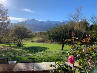 Maison La Chanette, Vue Montagne, Proche Lac et Randonnées, Grand Jardin, Brasero, Calme, Charme, 10-12 pers, Idéal Familles - Les Chanets - 8