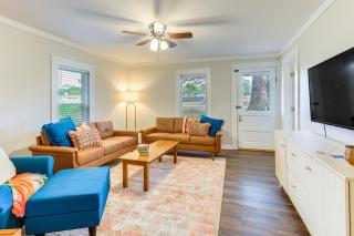 Downtown Heflin Cottage with Deck and Fire Pit! - 6