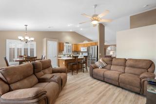 Sunny San Tan Valley Home with Backyard Oasis! - Queen Creek - 8