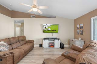 Sunny San Tan Valley Home with Backyard Oasis! - Queen Creek - 7