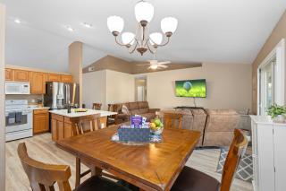 Sunny San Tan Valley Home with Backyard Oasis! - Queen Creek - 3