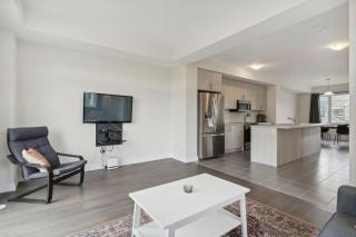 A Brand New 4BR Townhouse in Thorold Retreat - Thorold - 3