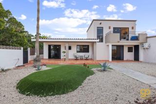 El Centenario Fully-equipped Home Steps to Beach - El Centenario - 4