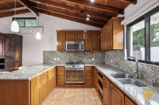 El Centenario Fully-equipped Home Steps to Beach - El Centenario - 3