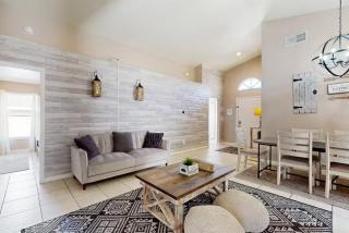 4BR Sunny Paradise near Disney World - Davenport - 0