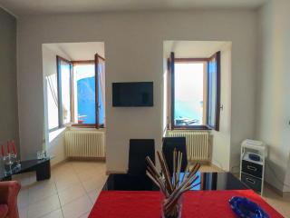 Rita's Window: lake front apartment with lake view - Mezzegra - 8
