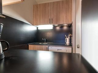 Appartement Montagne Rénové - Balcon, Parking, Proche Pistes, Commerces et Navettes - FR-1-344-800 - Les Menuires - 2