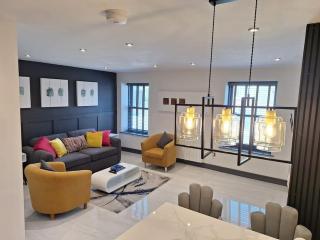 The Penthouse Luxury Central Apartment - Glossop - 9