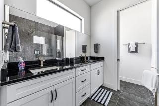 Simple Elegance - Cape Coral - 4