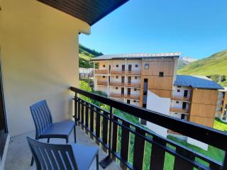 Appartement cosy à 50m des pistes, 2 pièces pour 6 personnes, balcon et services disponibles - FR-1-452-205 - Les Menuires - 2