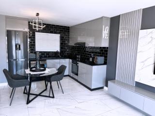 Exclusive Ultra-Luxury A Cut Above Apartments Century City by Vvip Bookings - Città del Capo - 4