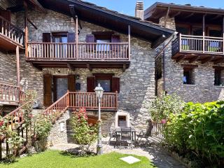LA CASA DI PIETRA - Relax Home a 10' da Aosta - Roisan - 0