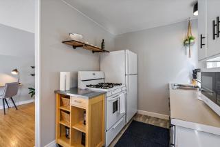 Nicollet Nook 1BR Upper-Level Retreat - 5