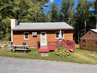 Hill View Motel and Cottages - Lake George - 6