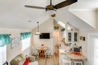 Lakeland Cottage with Pool Access and Screened Porch! - Lakeland - 4