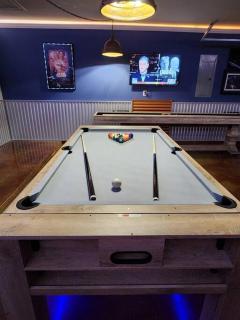 Magnificent Home, Game-room, Close to Everything - 2