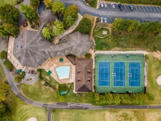 Hot Tub, Golf Course On Site, Arcade, Pvt Deck- HighEnd Decor! Bright Floorplan - Branson West - 6
