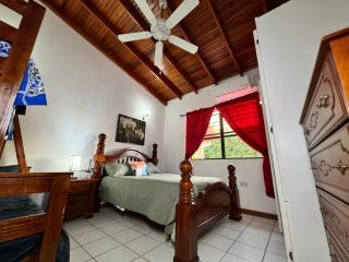 Chalet Belizomi - Le Gardenia Room - Rodney Bay Village - 4