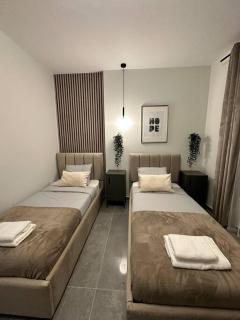 Monique Luxury Apartment - Sarandë - 3
