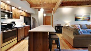 Timberline Condominiums 1 Bedroom Deluxe Unit B1C - 5