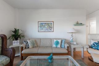 Spacious 3BR Beachfront Condo with Balcony & Parking - Satellite Beach - 8