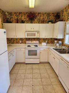 Cozy 2 BR Getaway and Peaceful Patio - Myrtle Beach - 3