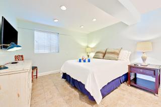 Tommy Bahama Beach Rd I - Dana Point - 4