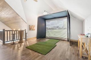Golf Simulator- Private Hot Tub- Lake Views- Free Daily Tickets- Close to Attractions - Branson - 0