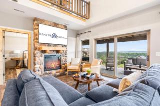 Golf Simulator- Private Hot Tub- Lake Views- Free Daily Tickets- Close to Attractions - Branson - 4