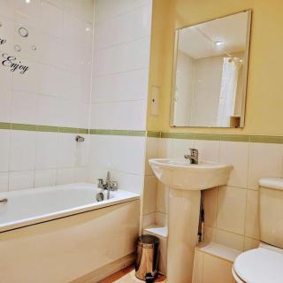 Lovely 2bed 2bath flat in North Acton - Londra - 5