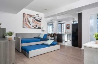 Beautiful 2BR 2BA w 4 Beds Near Yorkville Bloor - 6