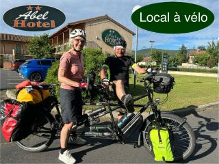 ABEL Hôtel CHAMBRE ECONOMIQUE PARKING PRIVE WIFI - Langeac - 1