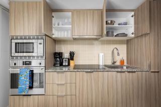 Modern Micro Studio in Heart of Downtown - 3