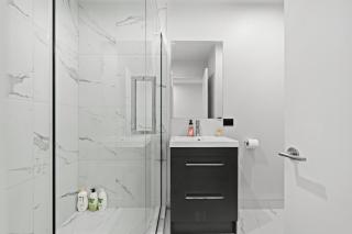 Lovely 2BR Home close to Center - 5