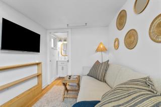 Extended Stay Haven Top Notch Deck with Greenbelt Views - Austin - 7