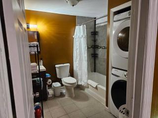 Large 3 BRM 2 Bath Near EWR NYC - Newark - 3