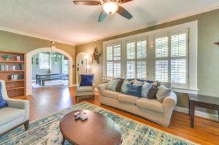 Fire Pit, Large Yard Midtown Columbus Bungalow! - Columbus - 7