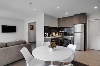 City Skyline Apartment near Myers Park - Auckland - 1
