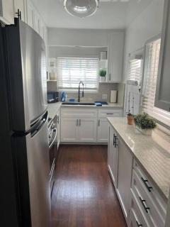 Sea View, Flower Garden, AC, WD, Renovated - 1